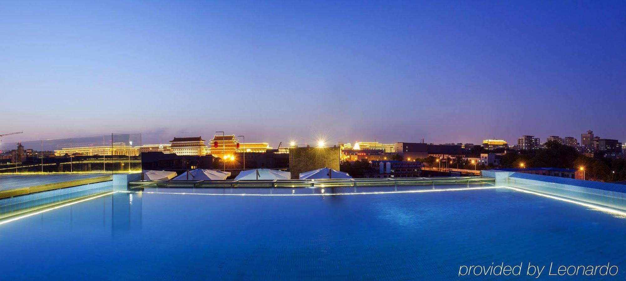 The Emperor Tiananmen Beijing Hotel Bagian luar foto The bridge at night
