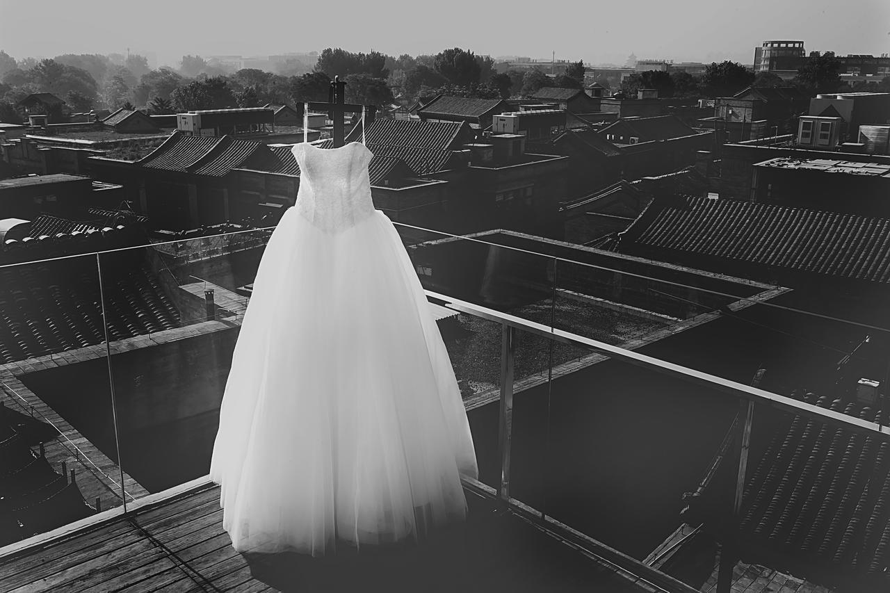 The Emperor Tiananmen Beijing Hotel Bagian luar foto A wedding dress
