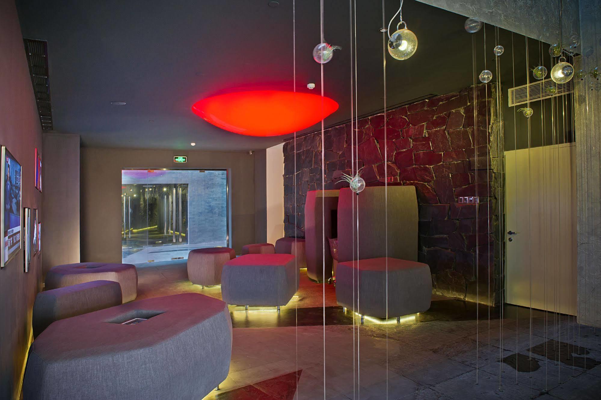 The Emperor Tiananmen Beijing Hotel Bagian luar foto Lobby